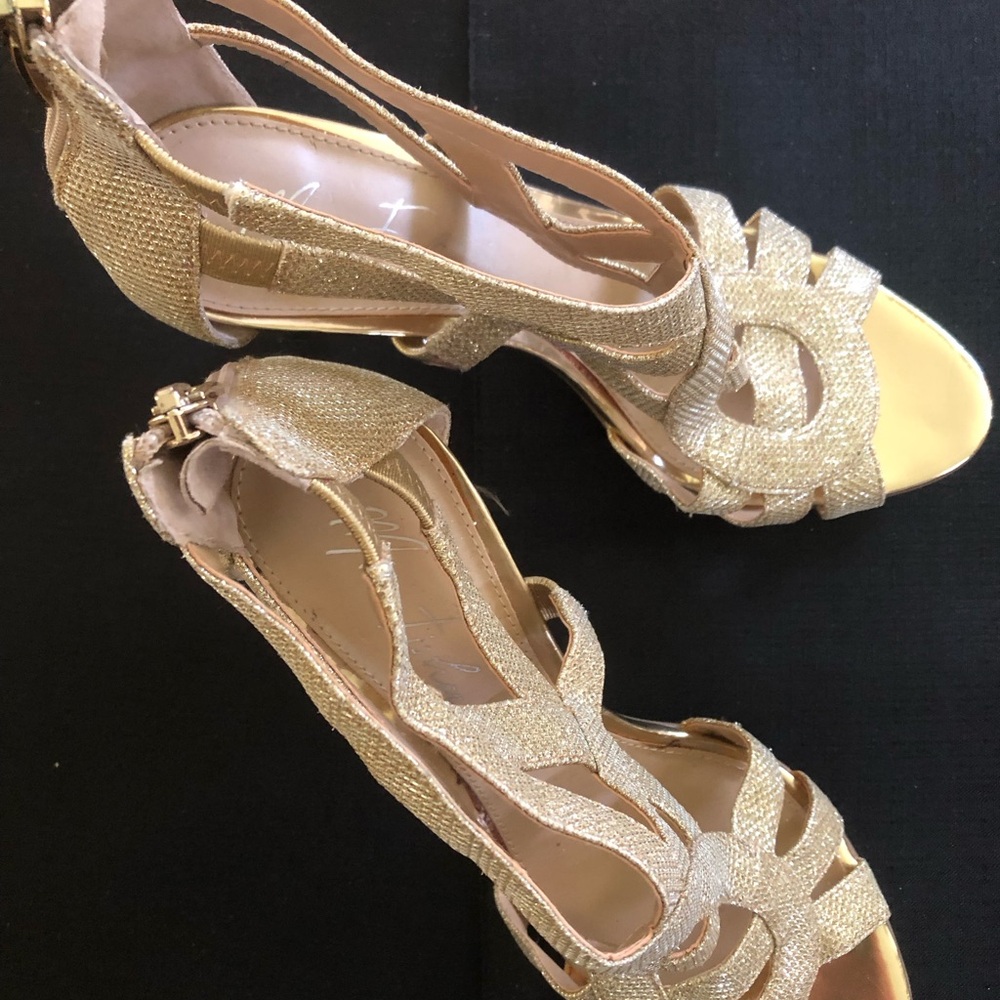 Marc Fisher Gold Glitter Heels size 9